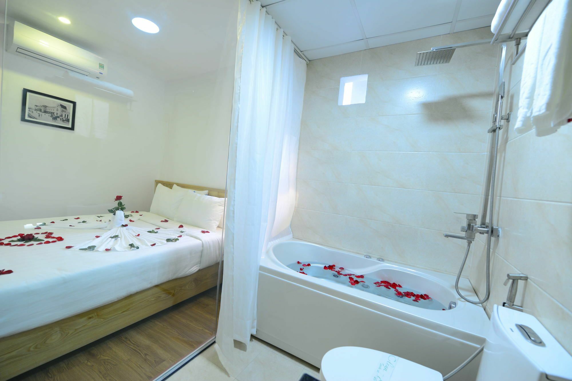 Blue Hanoi Inn Luxury Hotel Екстериор снимка