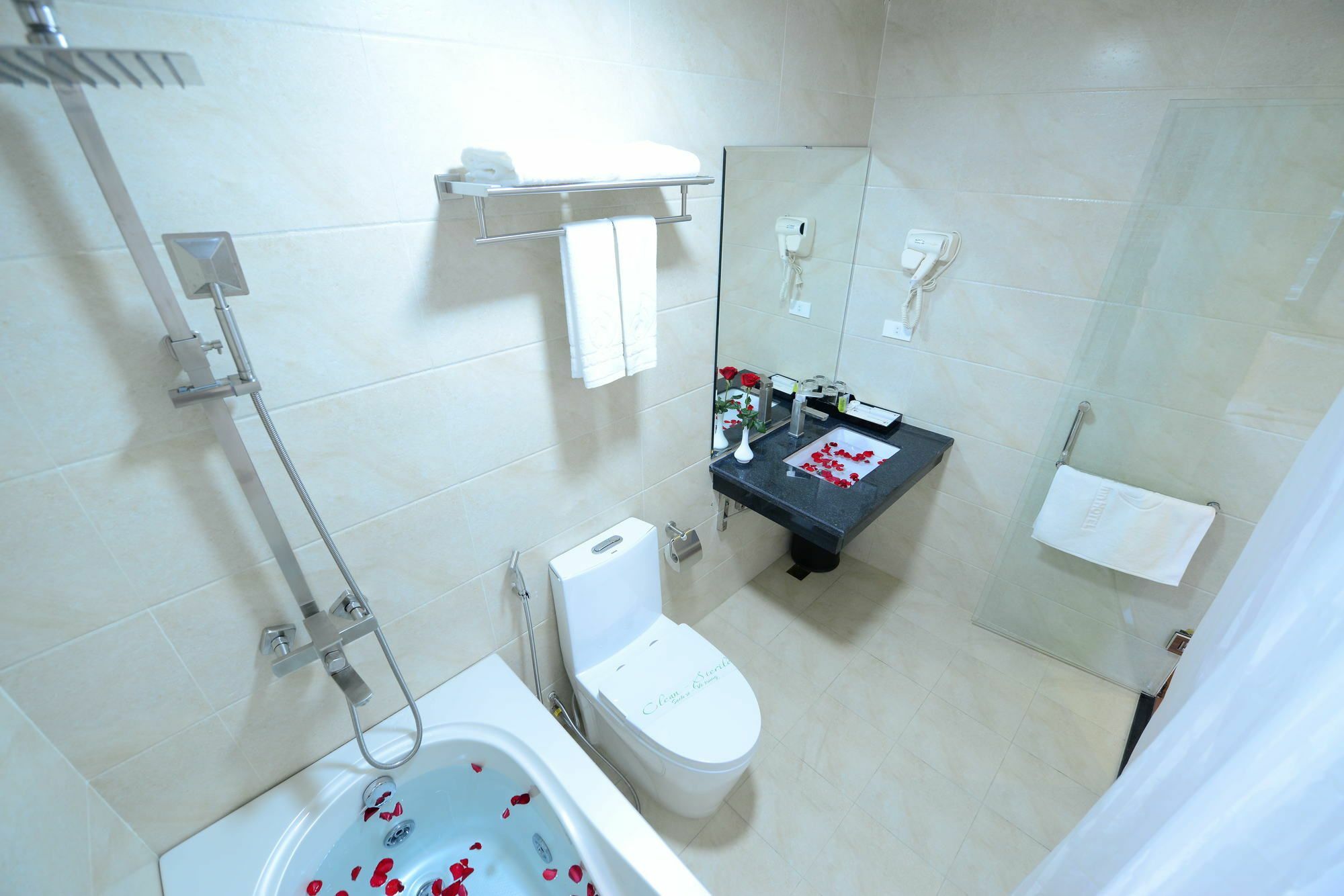 Blue Hanoi Inn Luxury Hotel Екстериор снимка